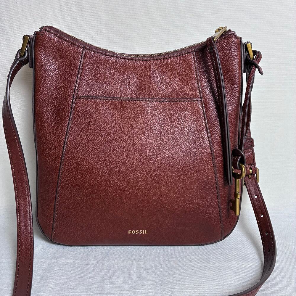 Fossil Pebbled Leather Crossbody Bag Cognac Brown Brass Key Charm Boho Minimal
